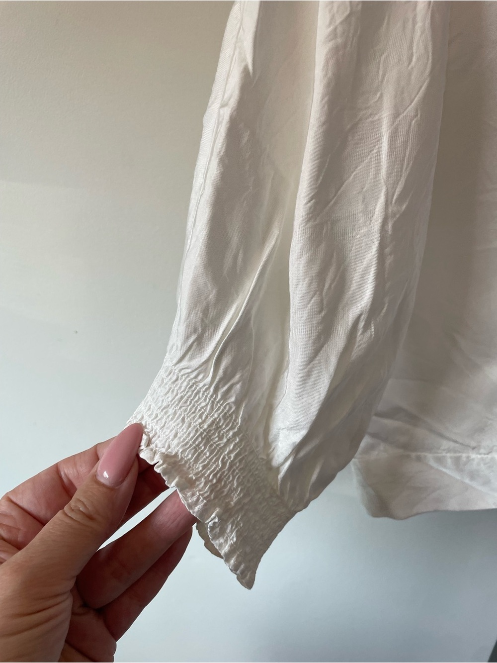 NEW Babaton Welsh Satin Cropped Blouse Surplice Wrap Back White Viscose Smocked - Picture 3 of 6